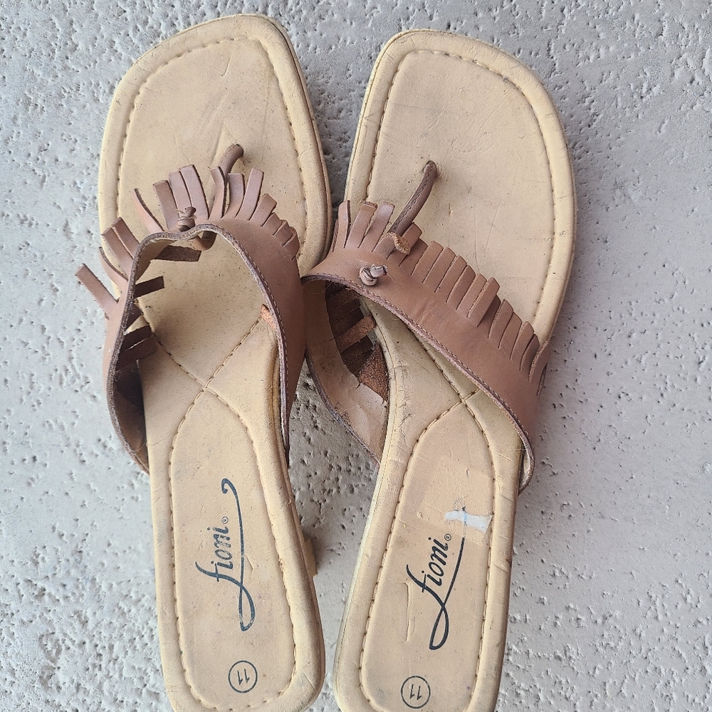 Sandals - Picture 4 of 7